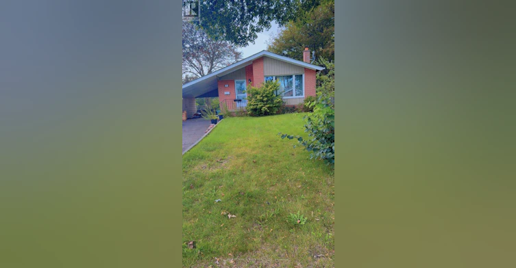 858 Chapleau Drive, Pickering, ON, L1W 1P4 - 2