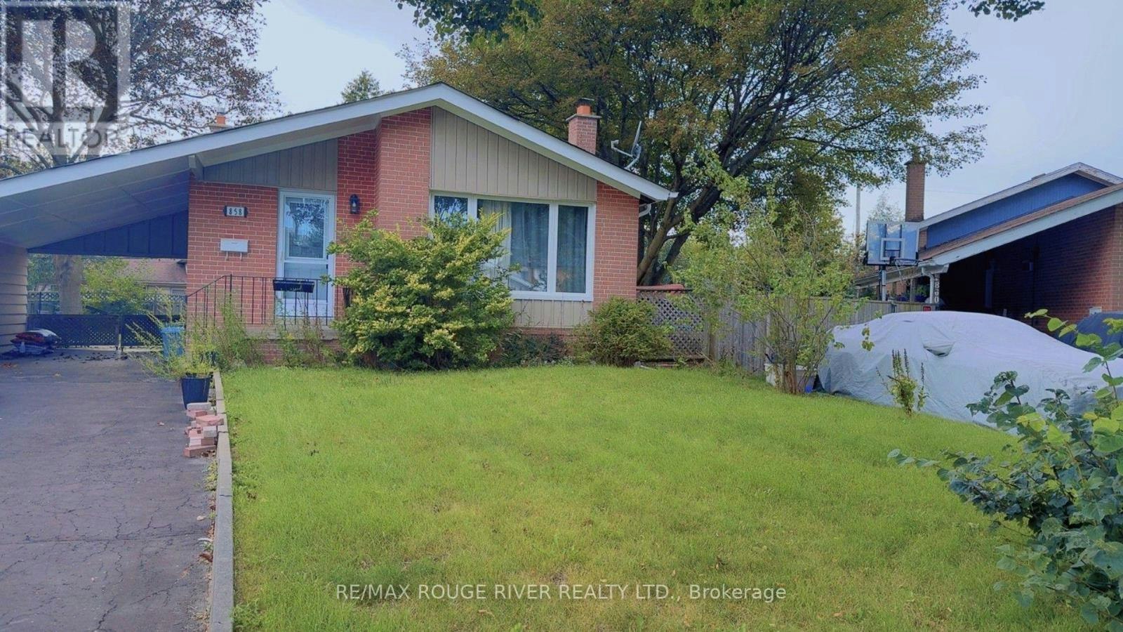 858 Chapleau Drive, Pickering, ON, L1W 1P4