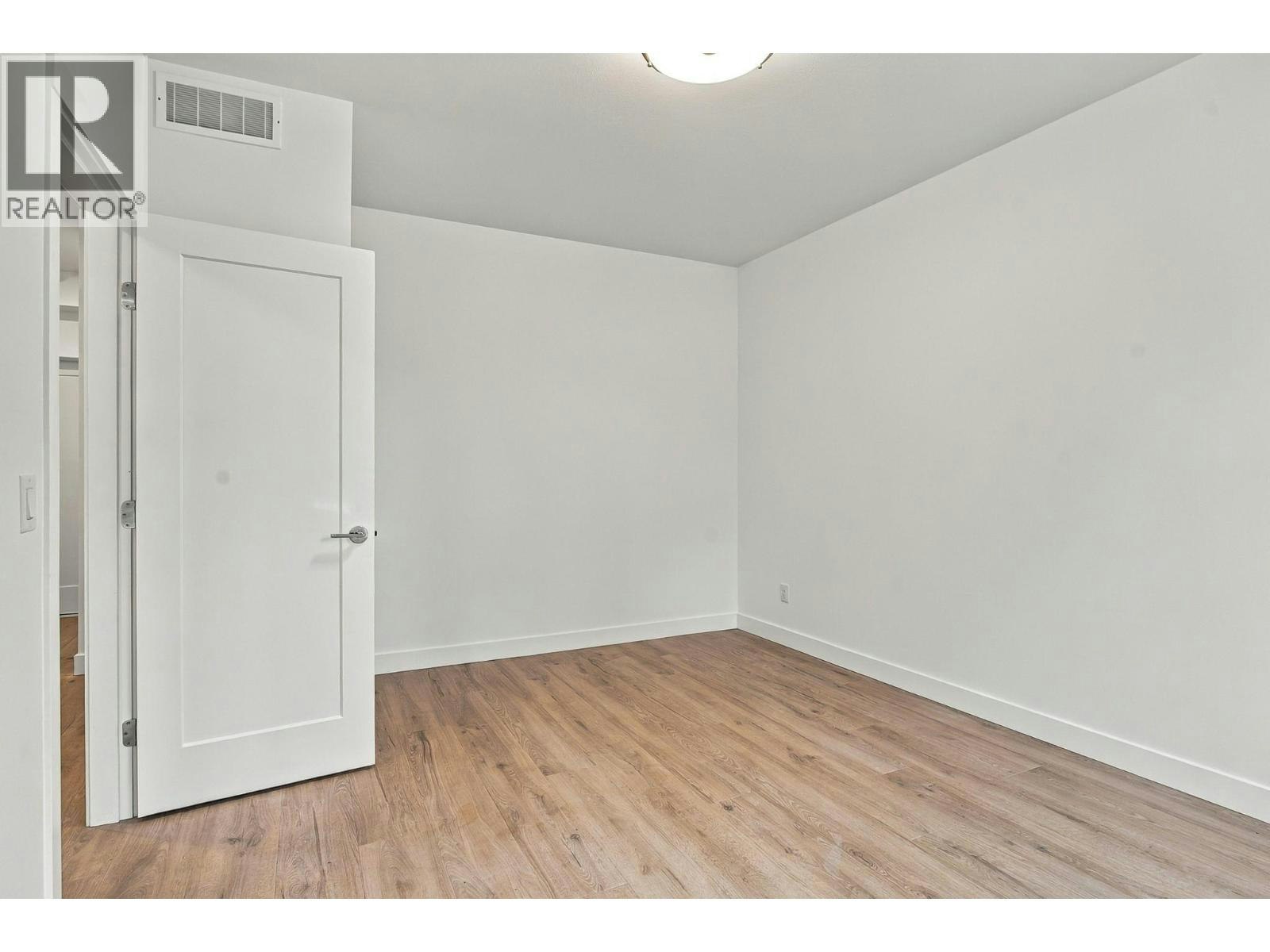 487 N Clifton Road, Kelowna, BC, V1V 1H1 - 9