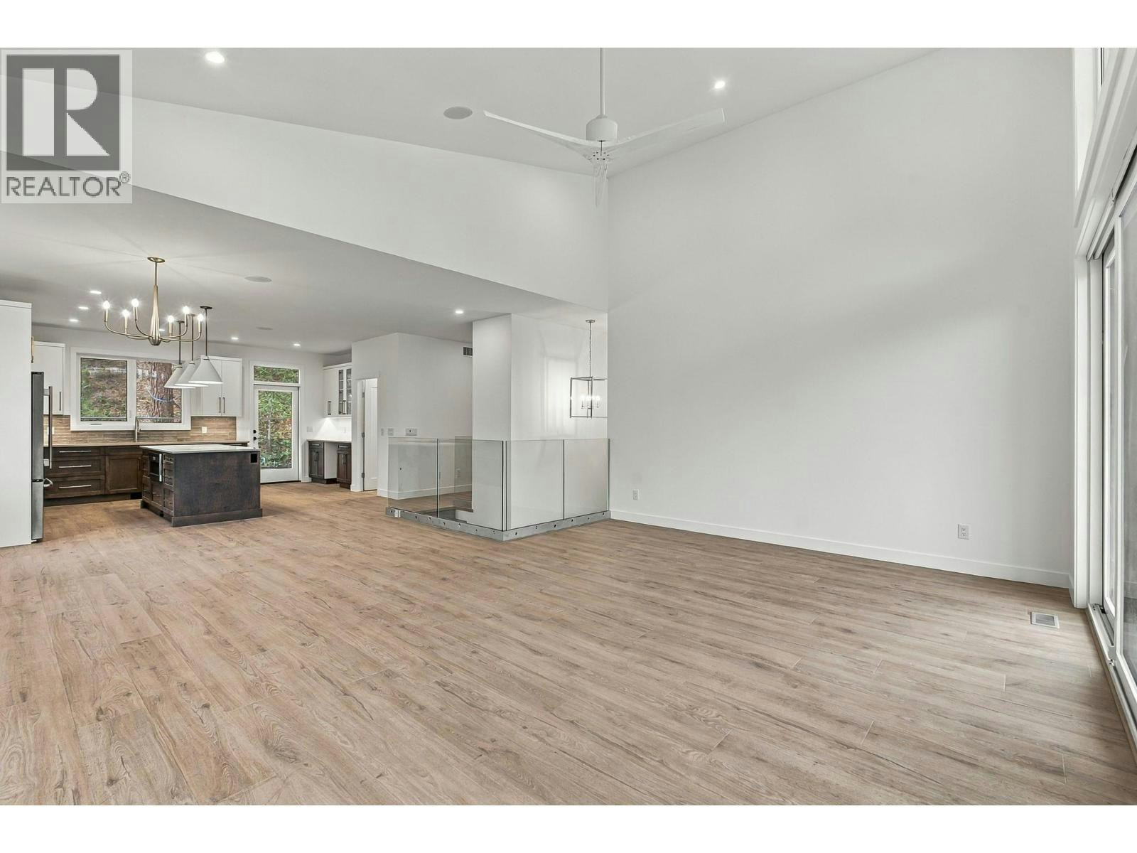 487 N Clifton Road, Kelowna, BC, V1V 1H1 - 16