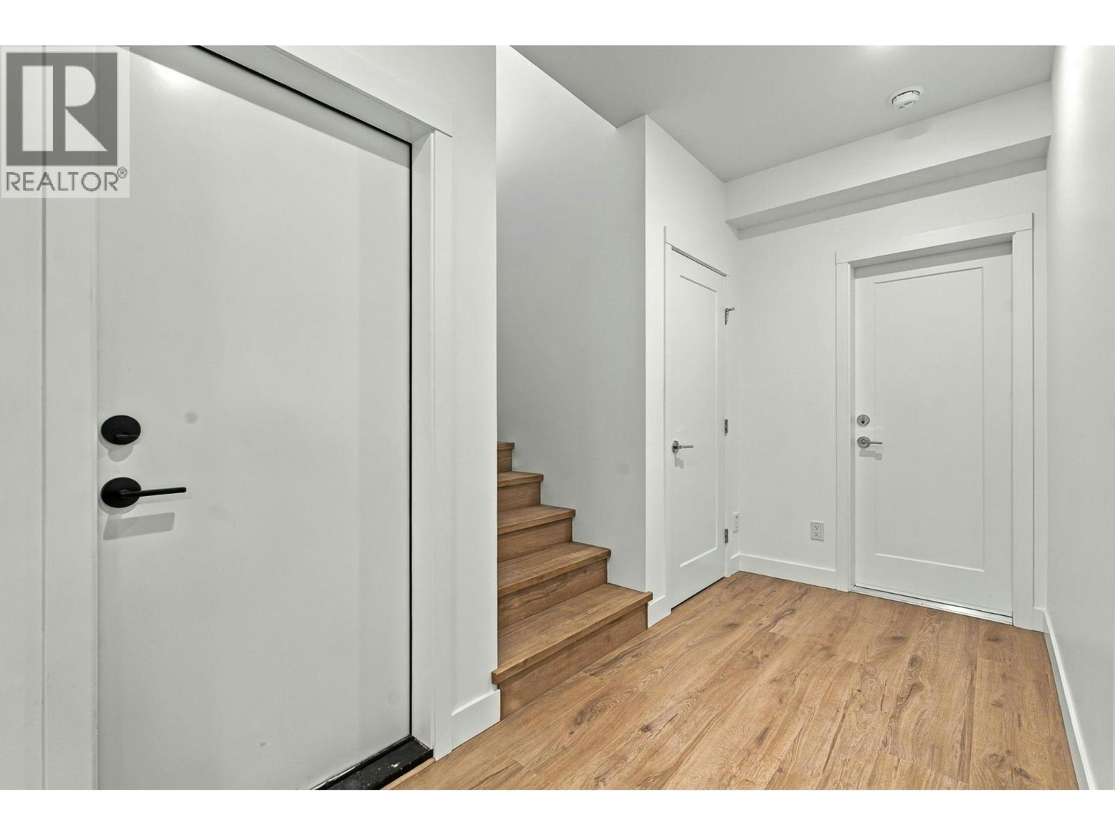 487 N Clifton Road, Kelowna, BC, V1V 1H1 - 6