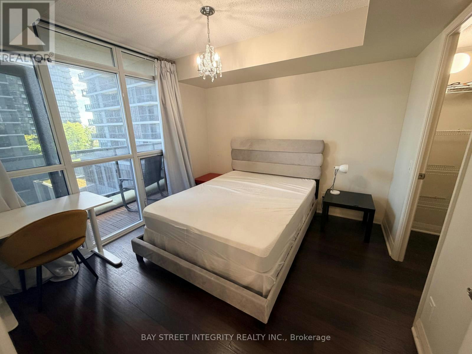 703-1 Valhalla Inn Road, Toronto, ON, M9B 1S9 - 8