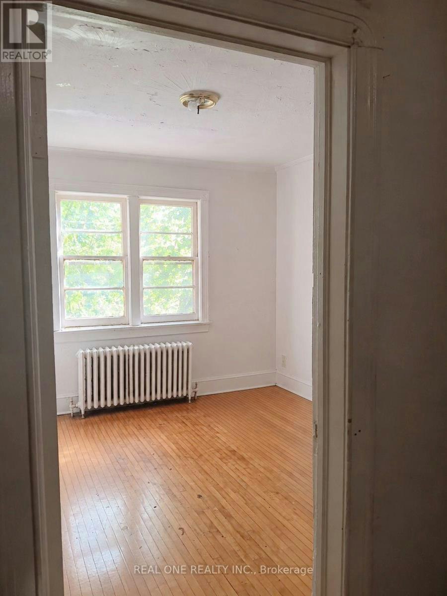 2-104 Twenty Fifth Street, Toronto, ON, M8V 3P8 - 3