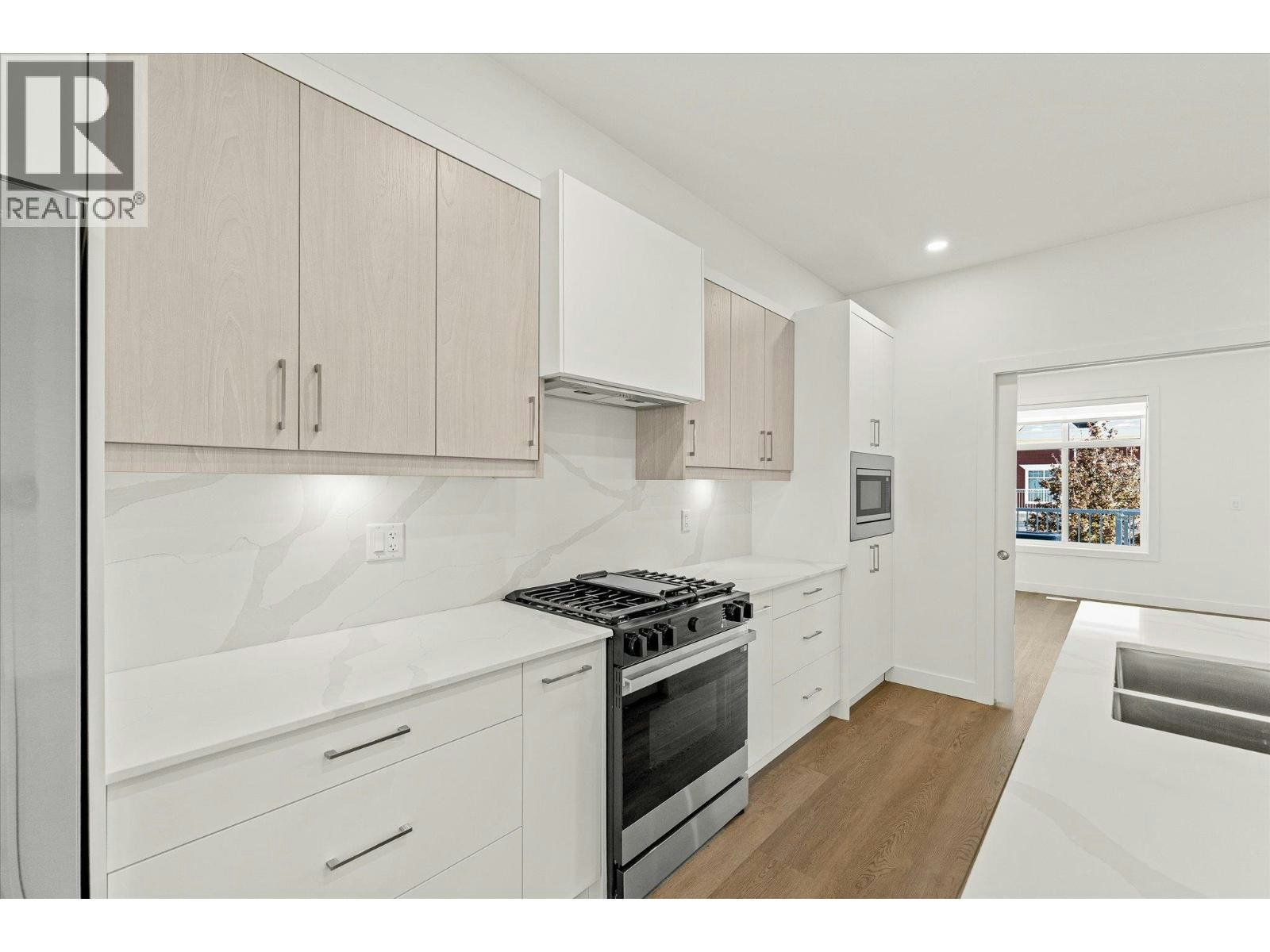117-5300 Main Street, Kelowna, BC, V1W 0C1 - 14