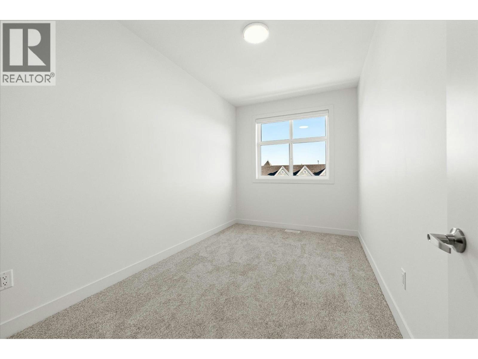 117-5300 Main Street, Kelowna, BC, V1W 0C1 - 43