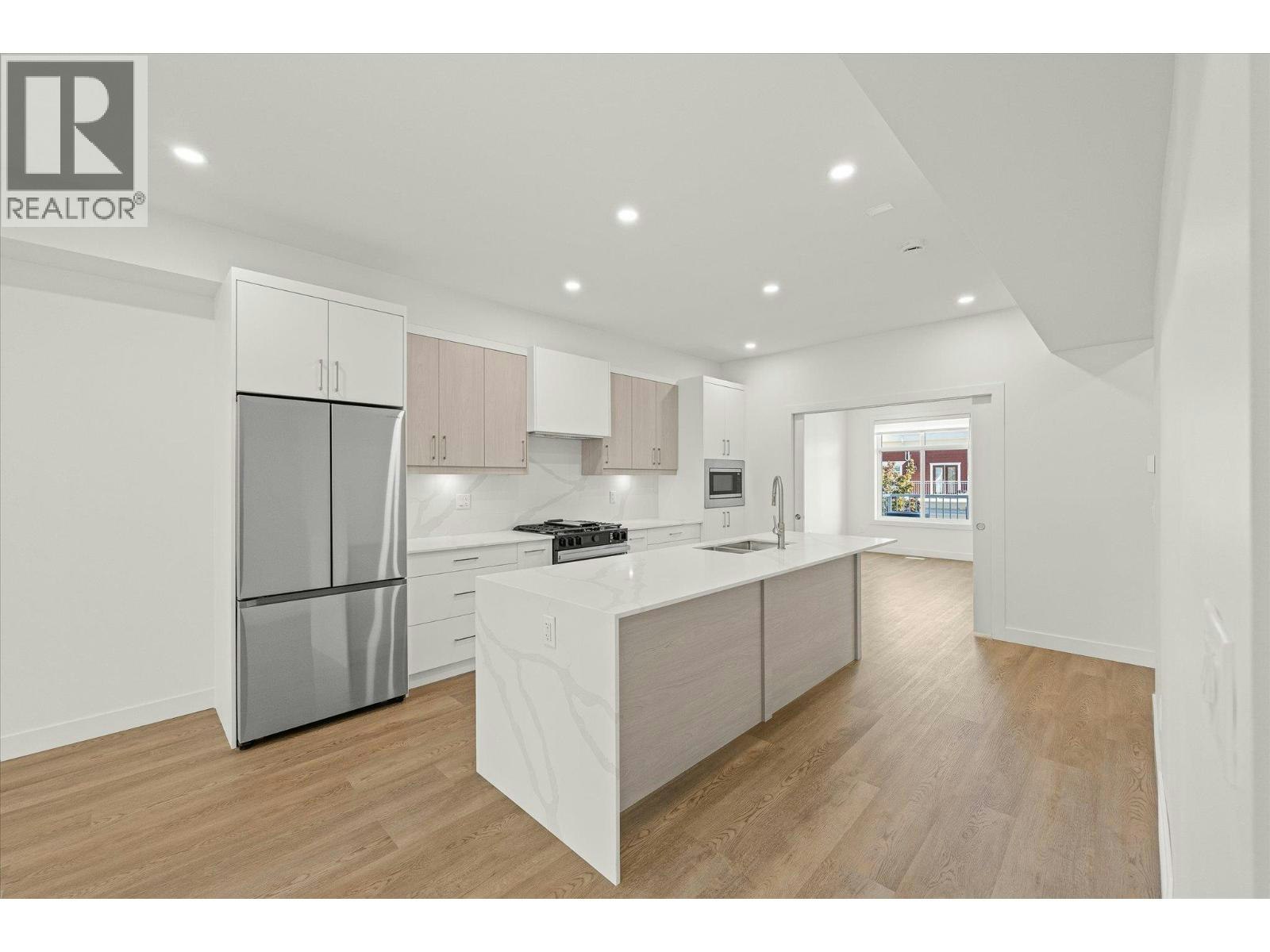 117-5300 Main Street, Kelowna, BC, V1W 0C1 - 12