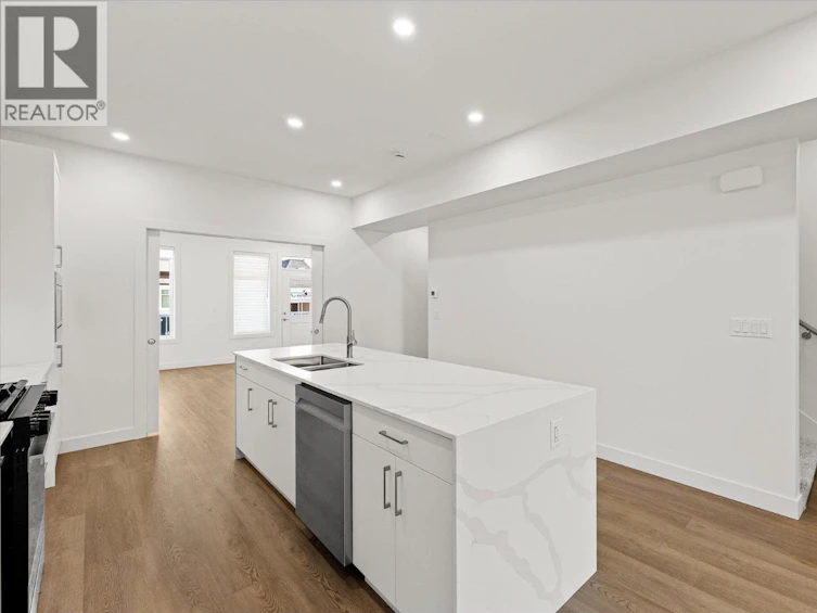 117-5300 Main Street, Kelowna, BC, V1W 0C1 - 16