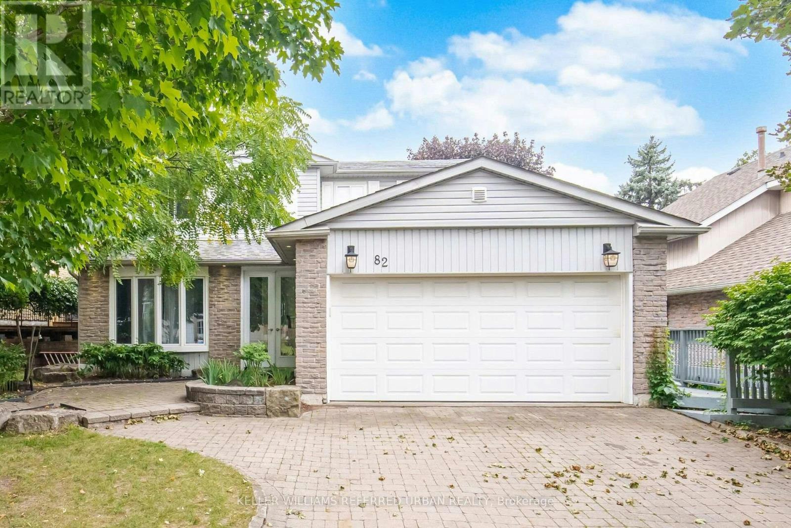 82 Eastman Crescent, Newmarket, ON, L3Y 5S2