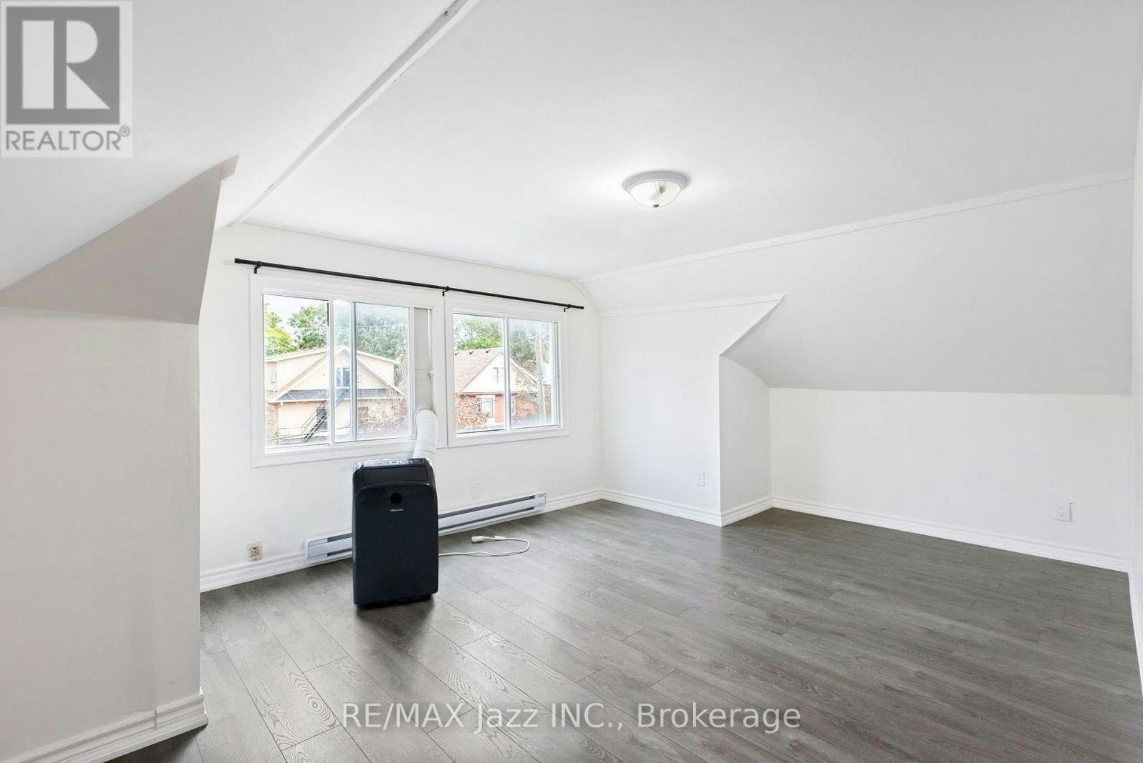 152 Elgin Street E, Oshawa, ON, L1G 1T3 - 15