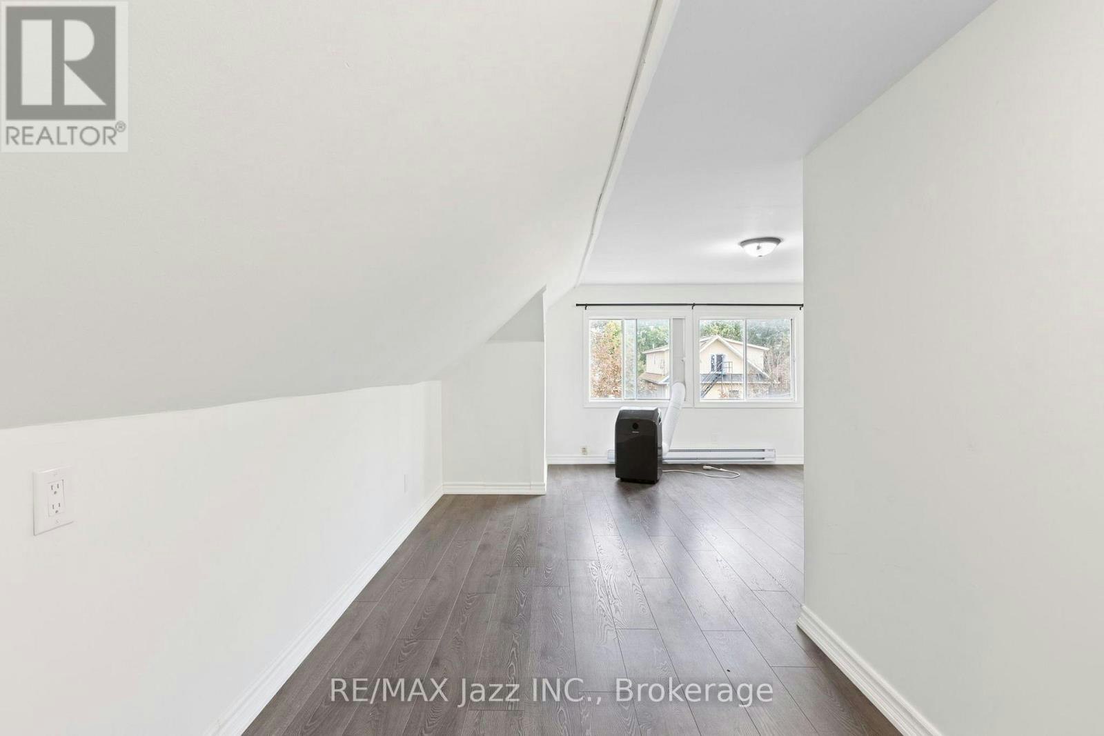 152 Elgin Street E, Oshawa, ON, L1G 1T3 - 12