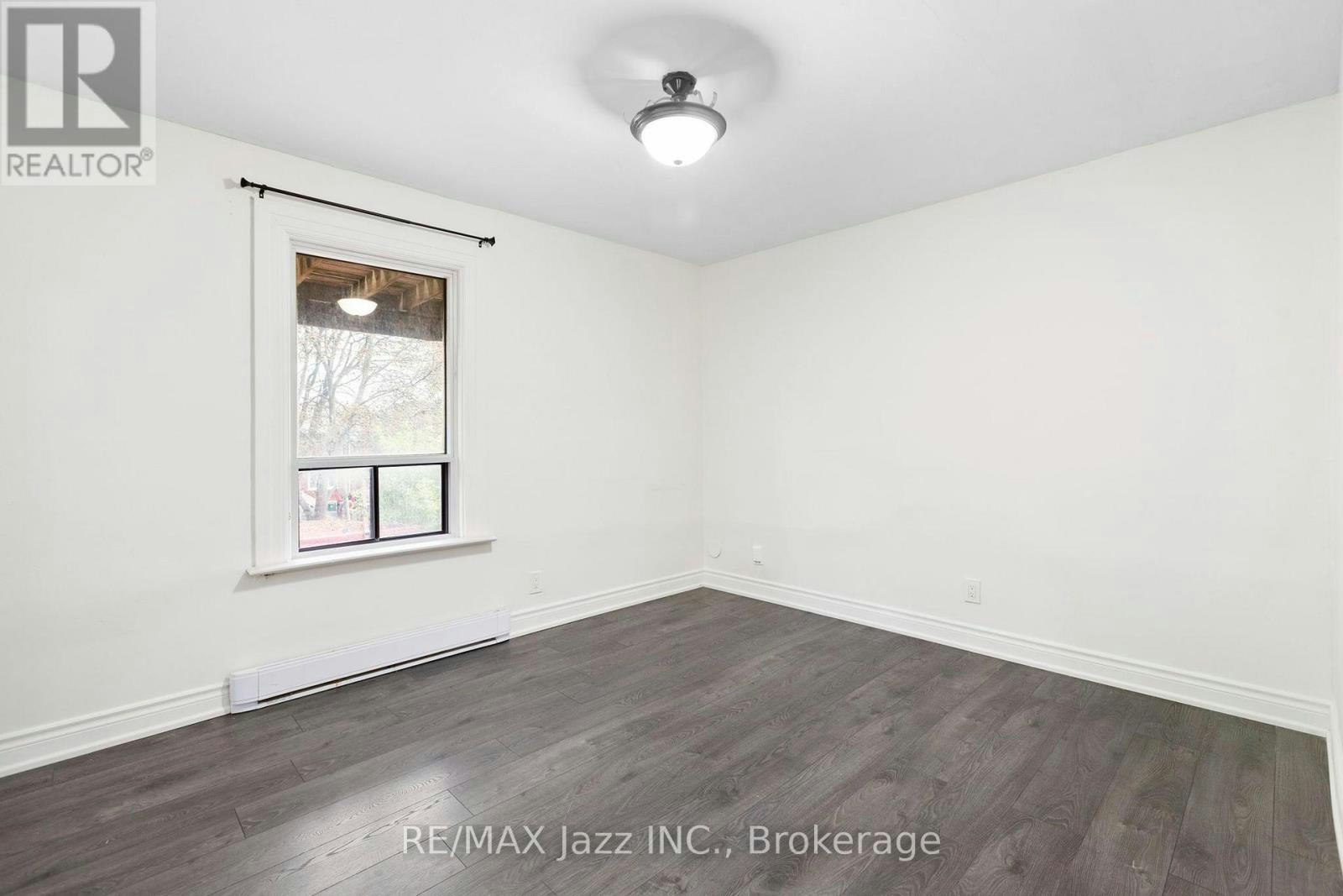 152 Elgin Street E, Oshawa, ON, L1G 1T3 - 7