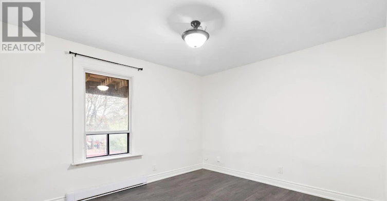 152 Elgin Street E, Oshawa, ON, L1G 1T3 - 7