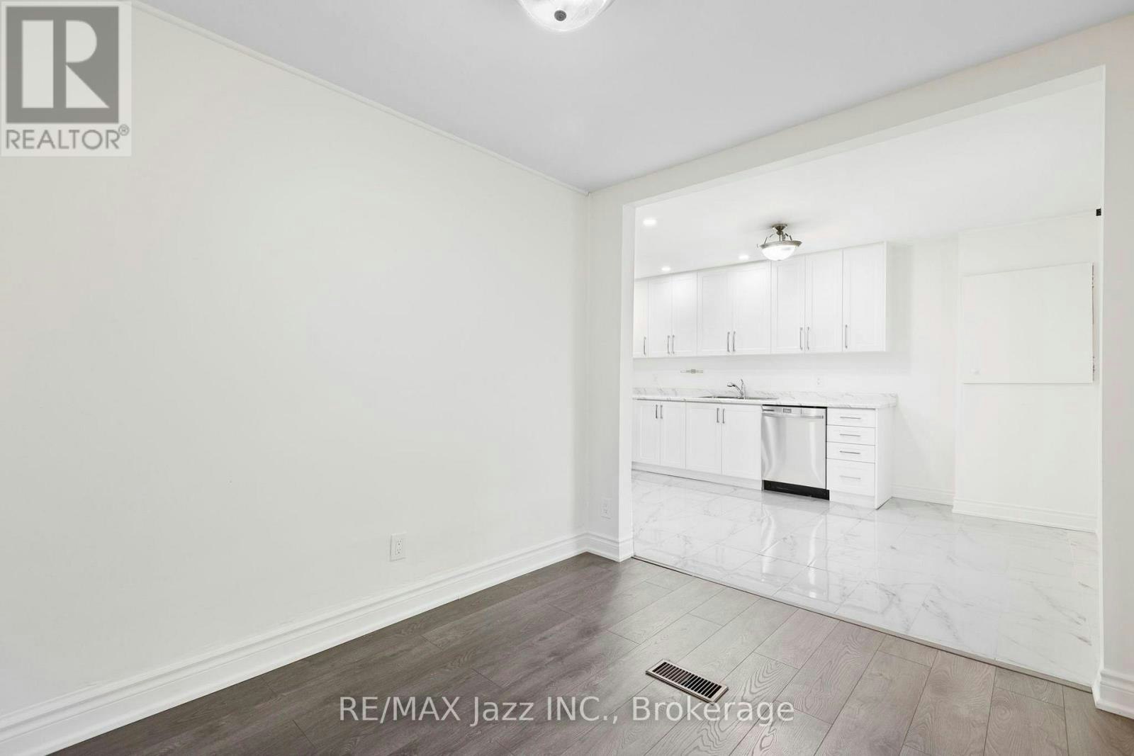 152 Elgin Street E, Oshawa, ON, L1G 1T3 - 2