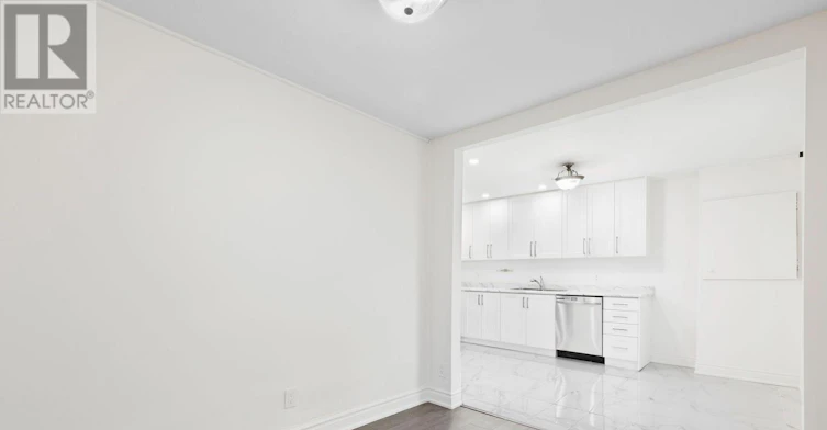152 Elgin Street E, Oshawa, ON, L1G 1T3 - 2