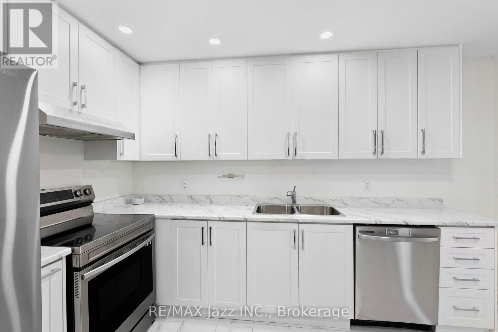 152 Elgin Street E, Oshawa, ON, L1G 1T3 - 6