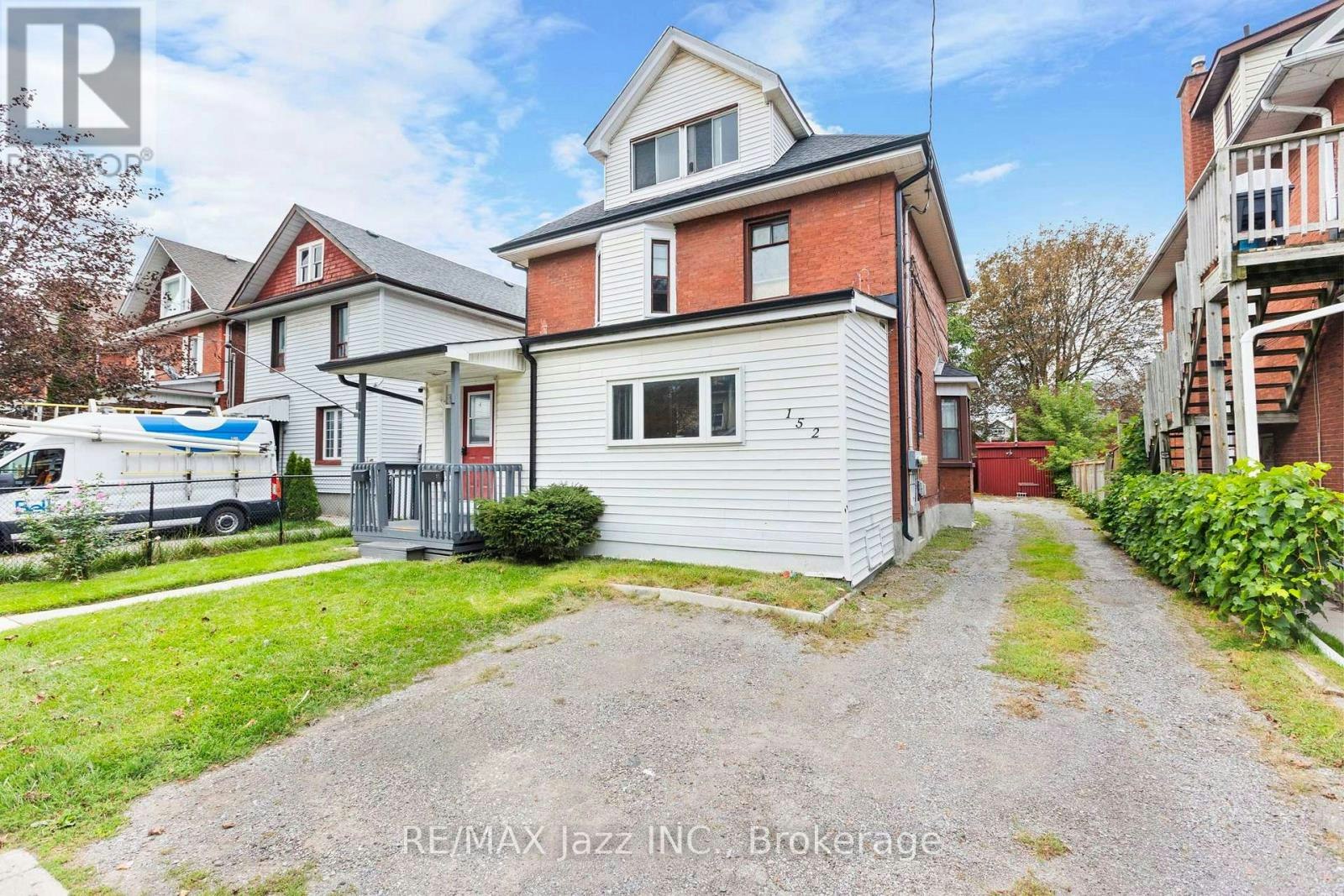 152 Elgin Street E, Oshawa, ON, L1G 1T3
