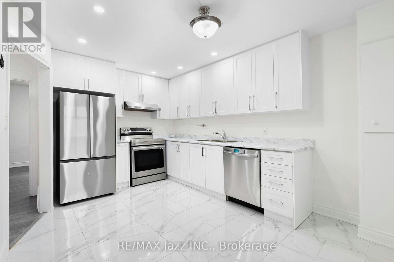 152 Elgin Street E, Oshawa, ON, L1G 1T3 - 4