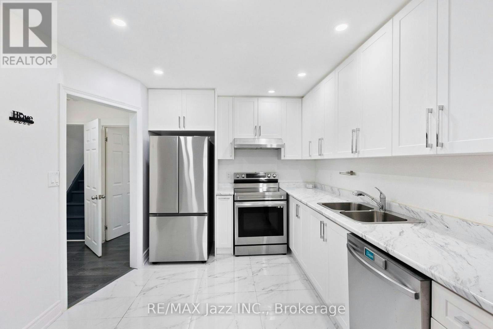 152 Elgin Street E, Oshawa, ON, L1G 1T3 - 5