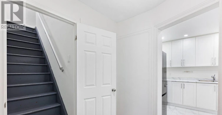 152 Elgin Street E, Oshawa, ON, L1G 1T3 - 11