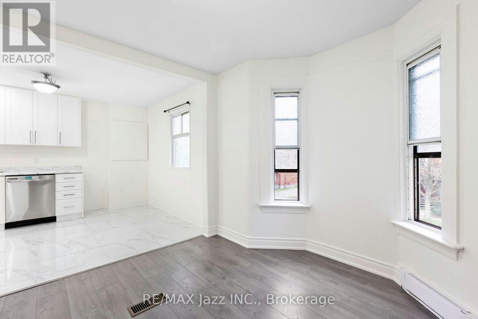 152 Elgin Street E, Oshawa, ON, L1G 1T3 - 3