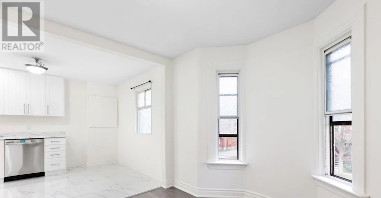 152 Elgin Street E, Oshawa, ON, L1G 1T3 - 3
