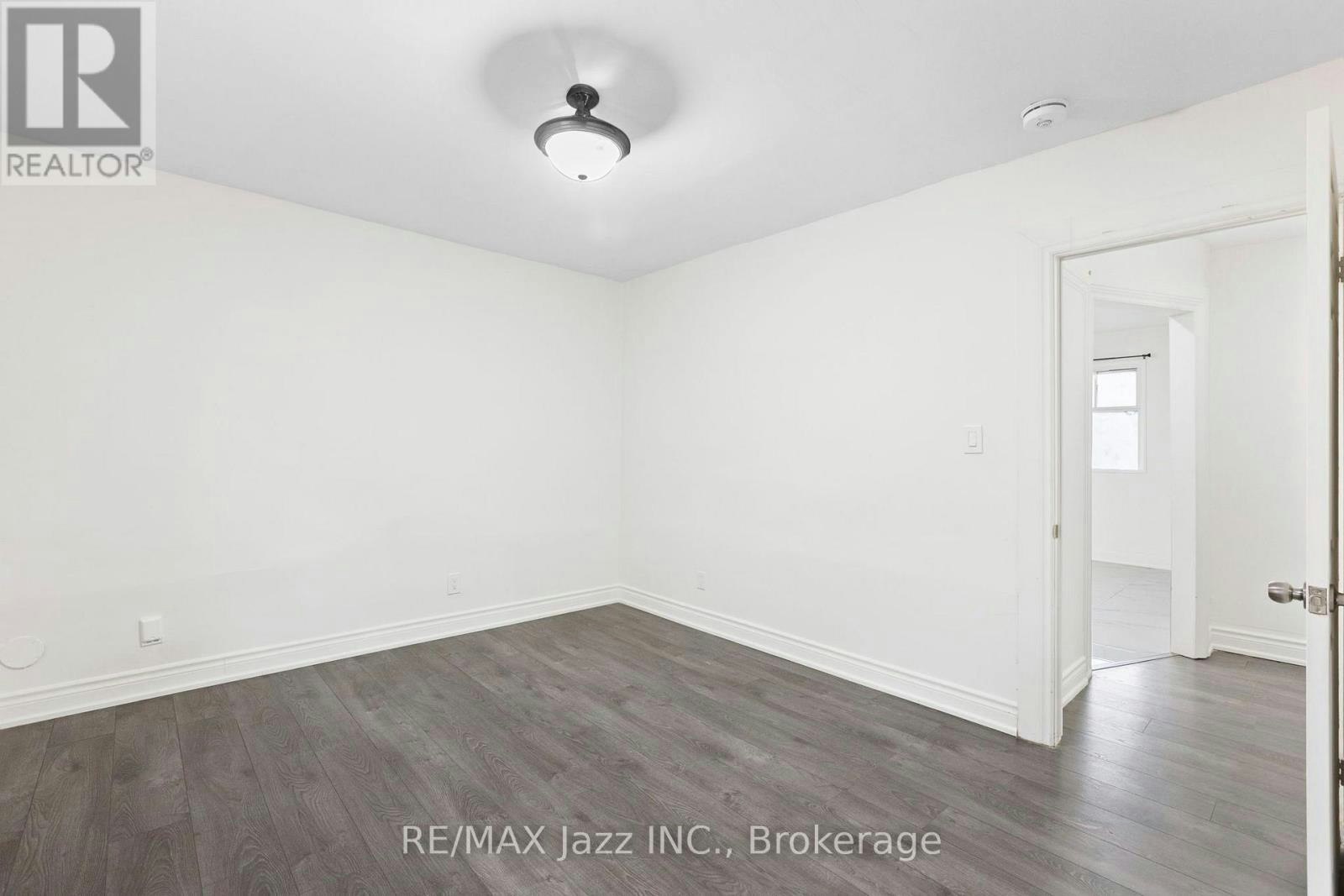152 Elgin Street E, Oshawa, ON, L1G 1T3 - 8