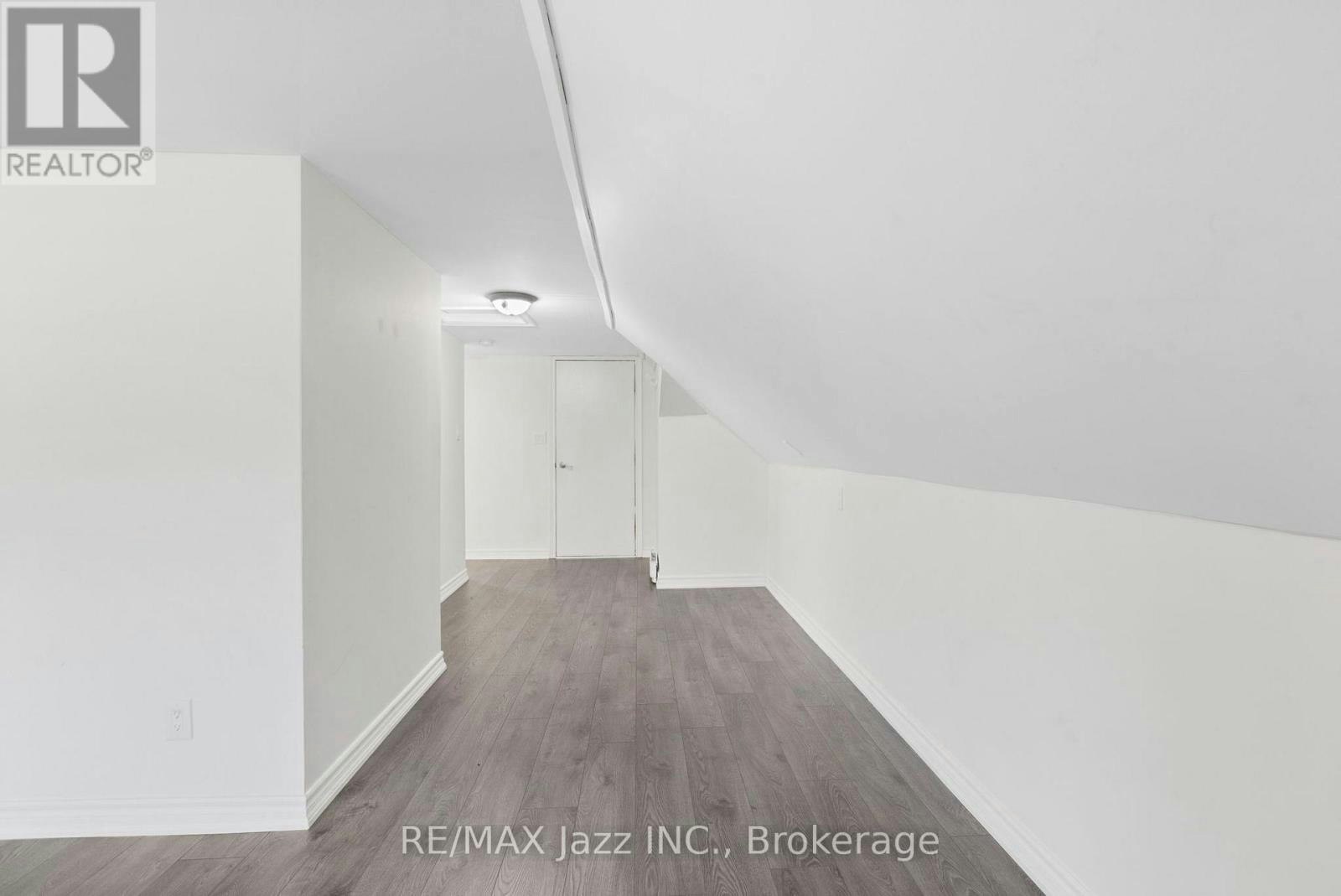 152 Elgin Street E, Oshawa, ON, L1G 1T3 - 13