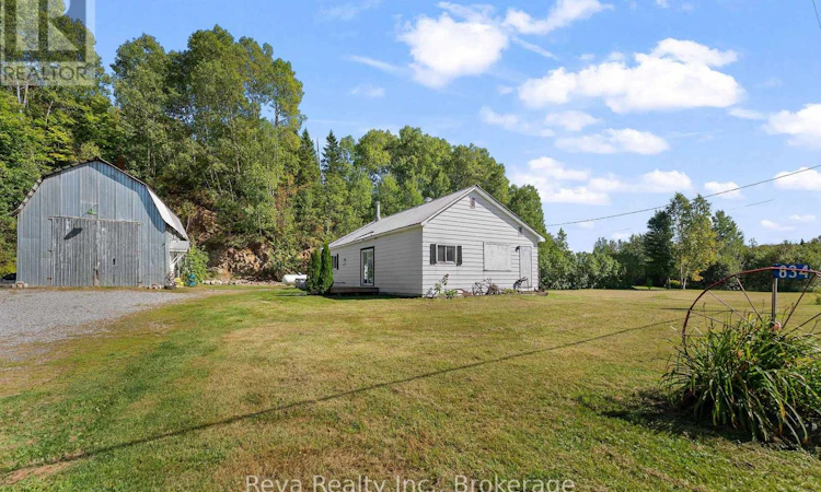 834 Hybla Road