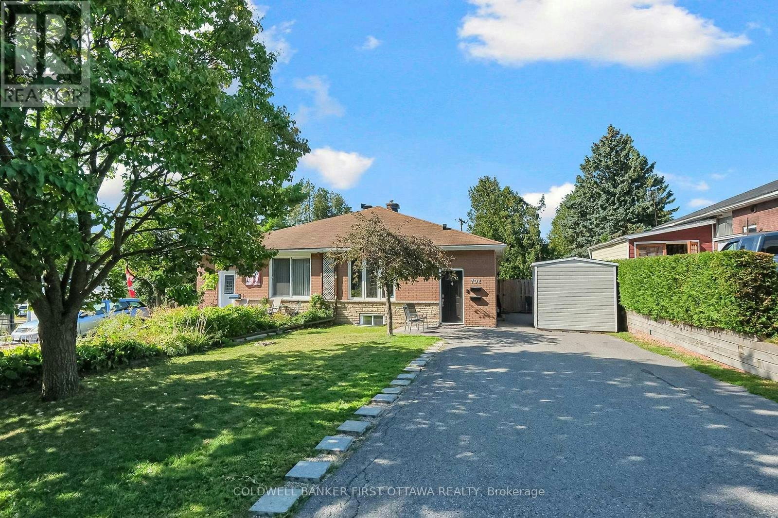 702 Crystal Street, Ottawa, ON, K1K 2G2