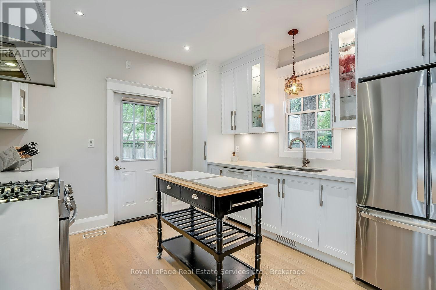 128 Chisholm Street, Oakville, ON, L6K 3J2 - 12