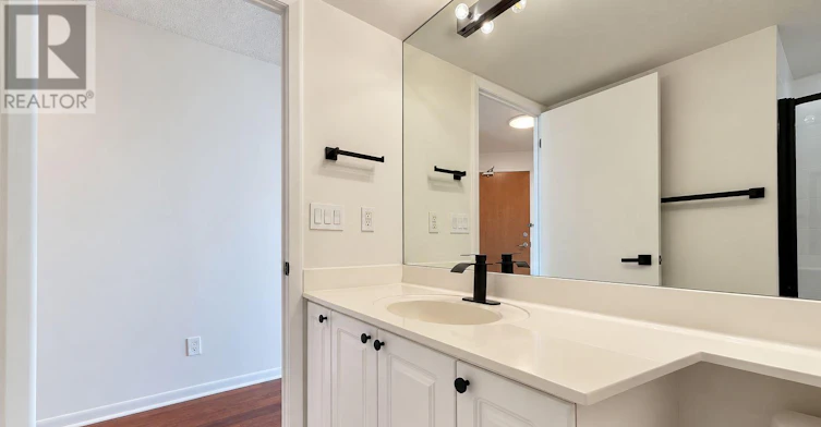 1909-219 Fort York Boulevard, Toronto, ON, M5V 1B1 - 9
