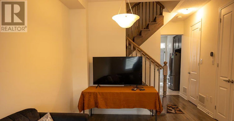 31 Jolly Way, Toronto, ON, M1P 0E2 - 8