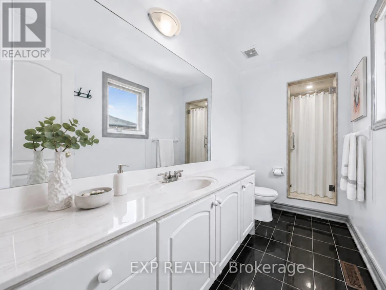 19 Springbrook Drive, Richmond Hill, ON, L4B 3R9 - 20