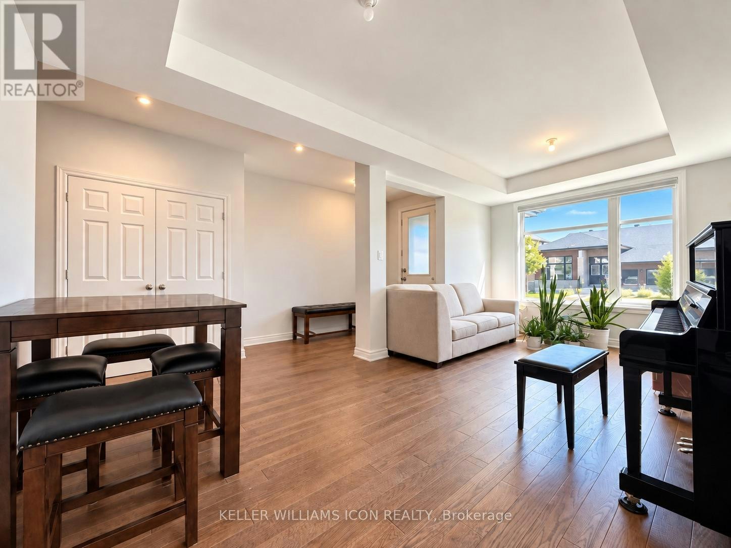 306 Memorial Grove, Ottawa, ON, K1X 0C8 - 3