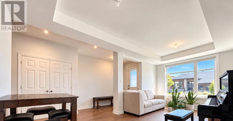 306 Memorial Grove, Ottawa, ON, K1X 0C8 - 3