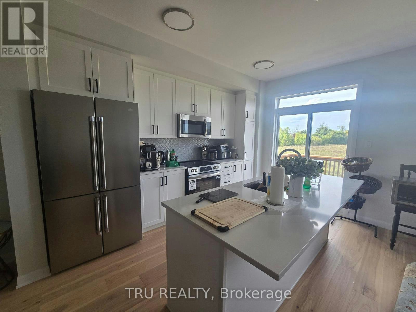 229 Bankside Way, Ottawa, ON, K2J 6K3 - 3