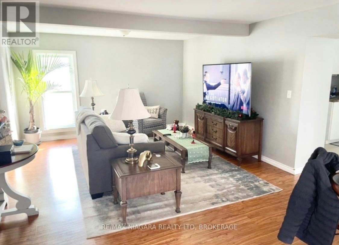 UPPER-215 Mcalpine Avenue S, Welland, ON, L3B 1T8 - 3