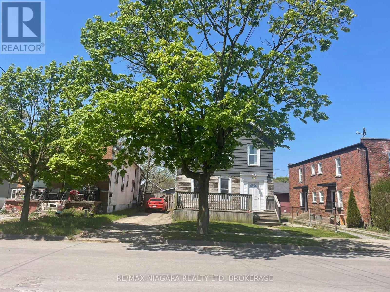 UPPER-215 Mcalpine Avenue S, Welland, ON, L3B 1T8