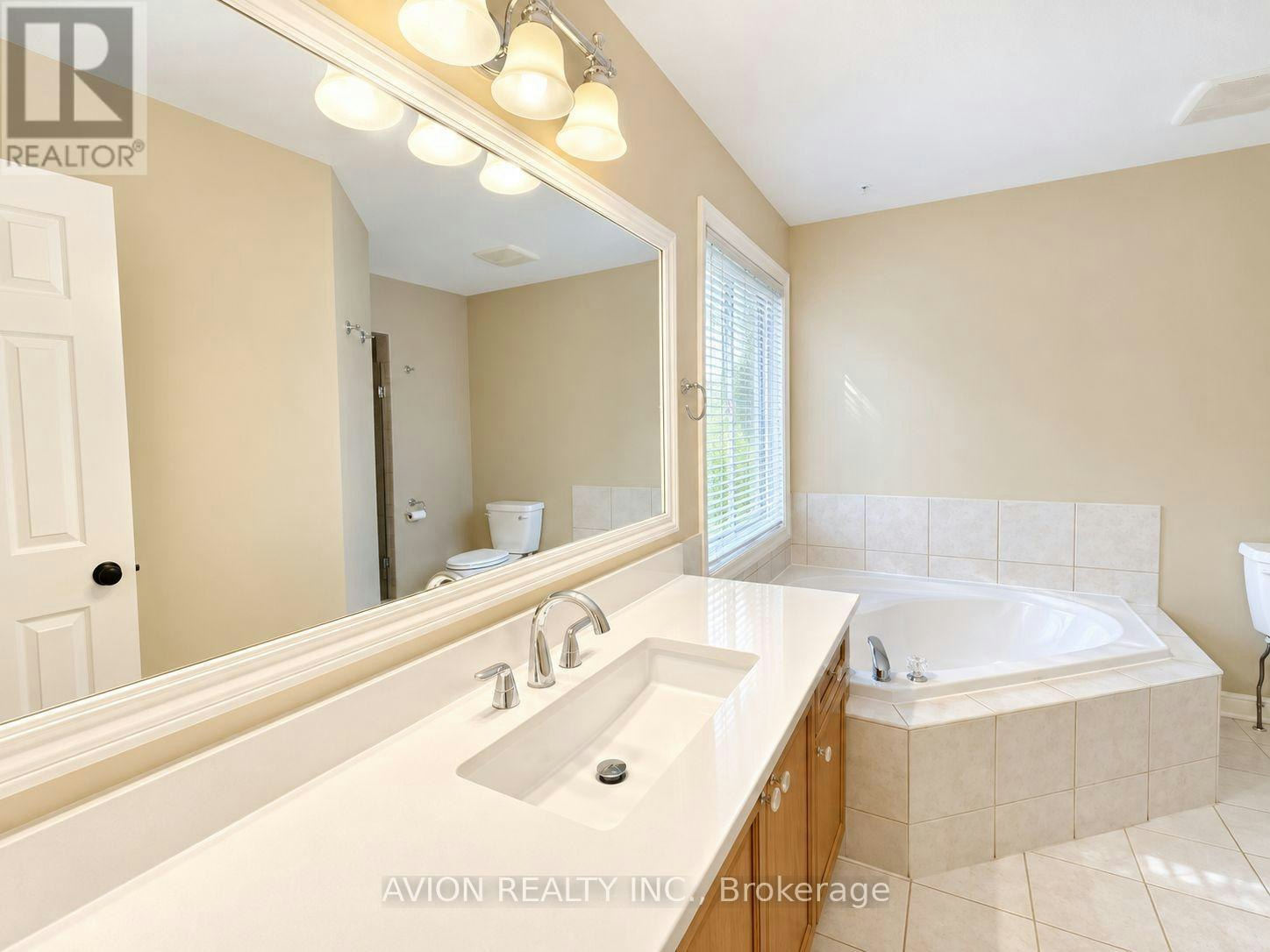1392 Pinecliff Road, Oakville, ON, L6M 3Z1 - 8