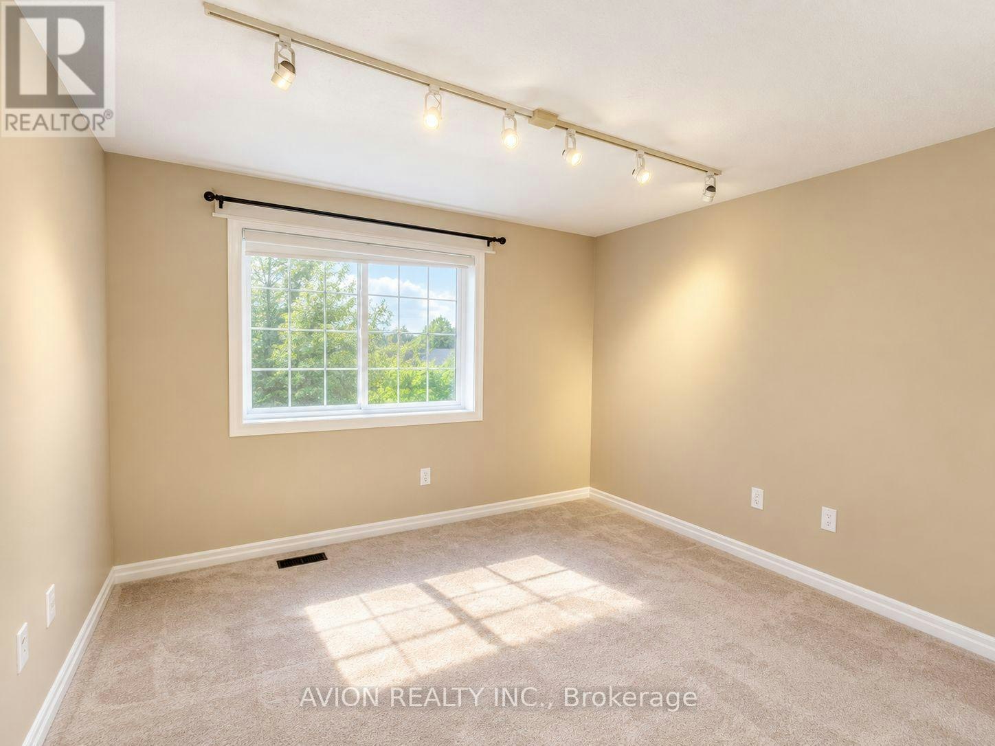 1392 Pinecliff Road, Oakville, ON, L6M 3Z1 - 12