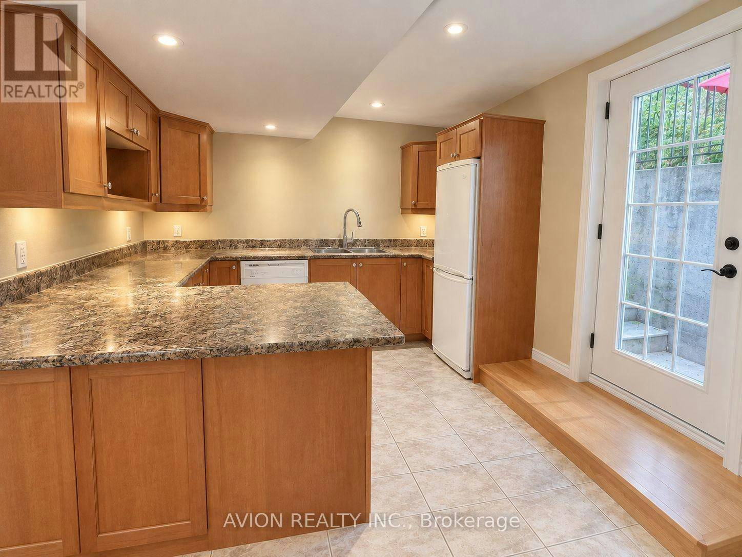 1392 Pinecliff Road, Oakville, ON, L6M 3Z1 - 15
