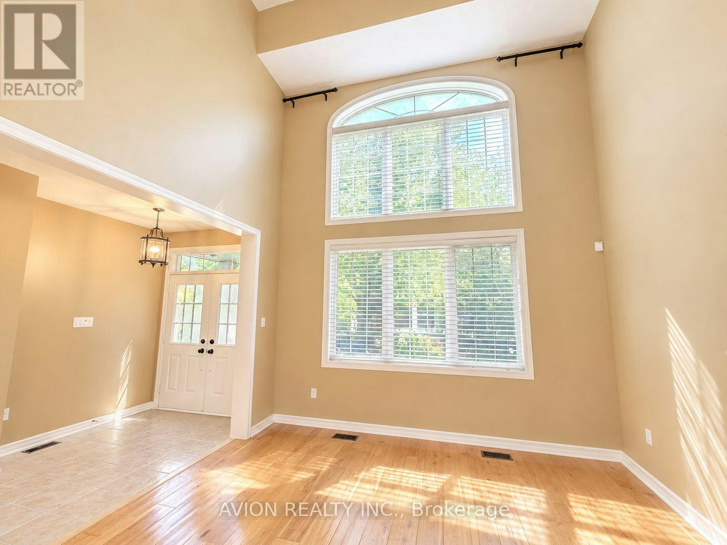 1392 Pinecliff Road, Oakville, ON, L6M 3Z1 - 2