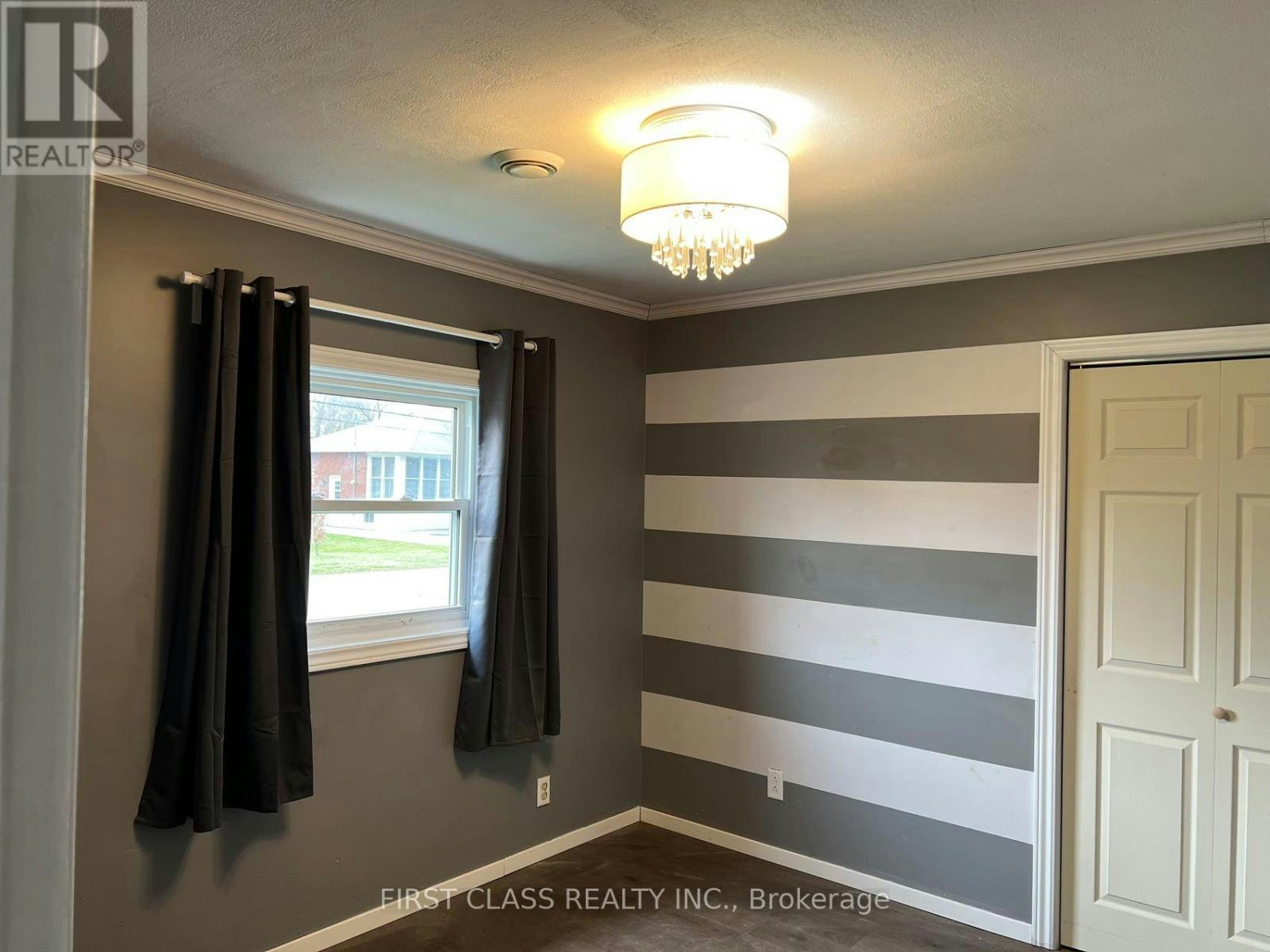 64 Dominion Road, Fort Erie, ON, L2A 1E6 - 9