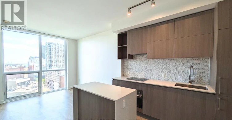 1610-1 Yorkville Avenue, Toronto, ON, M4W 1L1 - 2