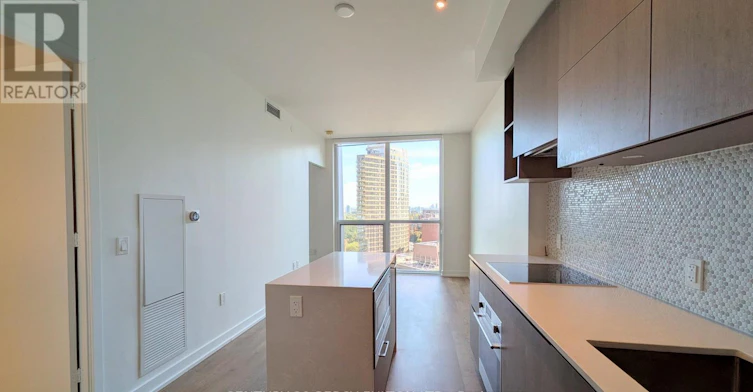 1610-1 Yorkville Avenue, Toronto, ON, M4W 1L1