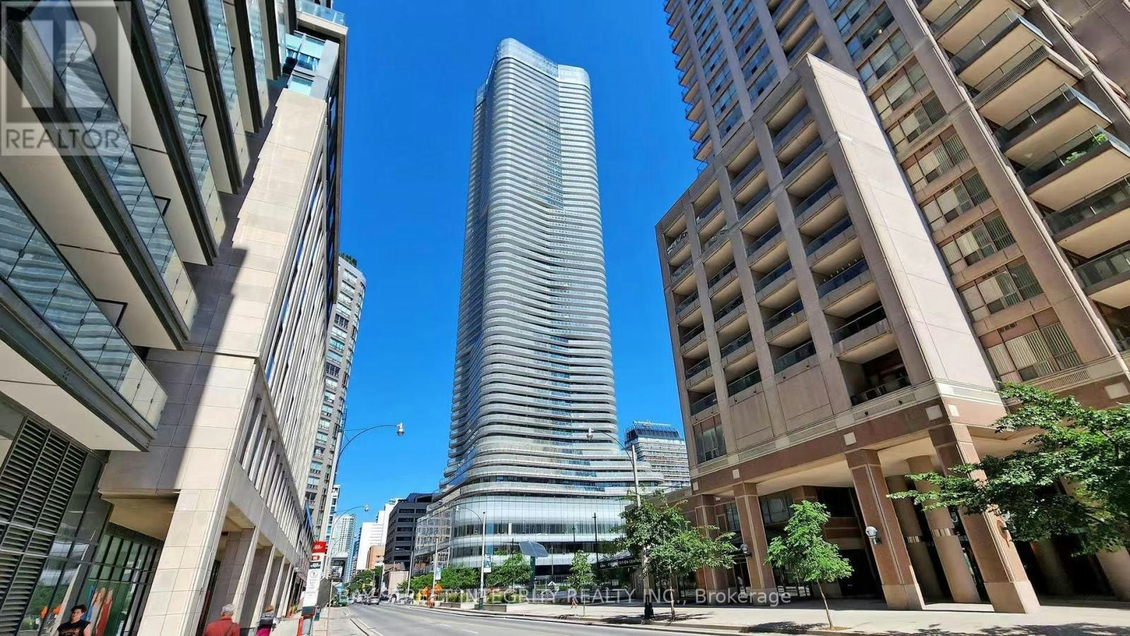 4106-11 Wellesley Street W, Toronto, ON, M4Y 0G4