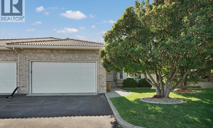 14-315 Bayview Crescent