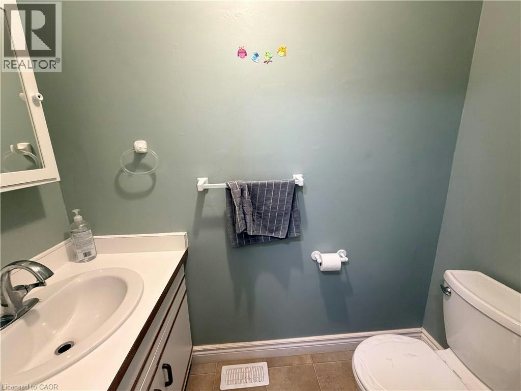 450 Bridge Street W, Waterloo, ON, N2K 2Y4 - 6