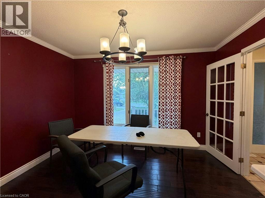 450 Bridge Street W, Waterloo, ON, N2K 2Y4 - 3