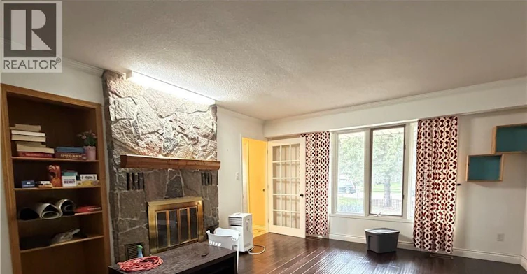 450 Bridge Street W, Waterloo, ON, N2K 2Y4 - 4